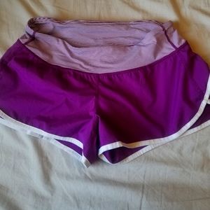 Lululemon Speed Shorts in Potion Purple Size 4